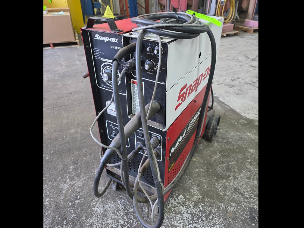 Snap-On MM250SL, Wire Feed MIG/TIG Welder.