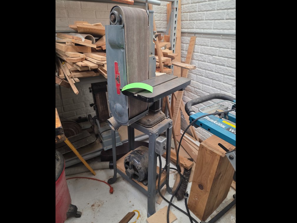 Delta Milwaukee 6" Vertical/Horizontal Sander. 