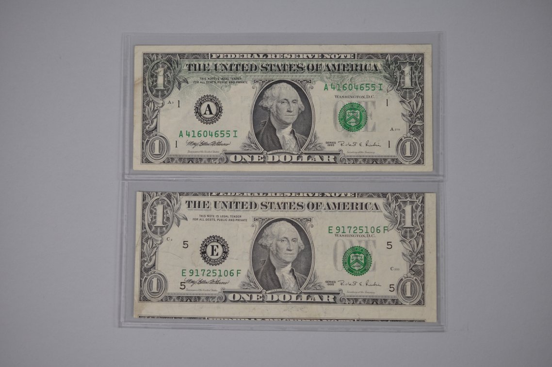 Series of 1995 Small Type One Dollar Error Notes, photo 2 of 16