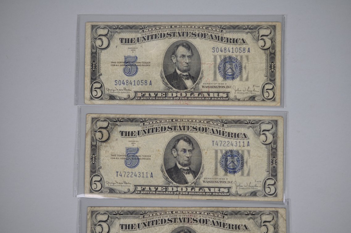 1934/53/63 Small Type Five Dollar Blue & Red Seals, photo 3 of 20
