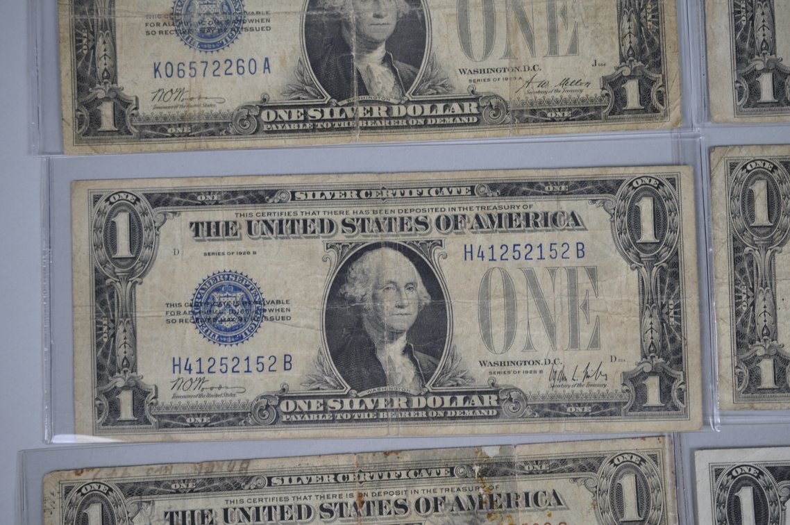 1928 One Dollar Blue Silver Certificate & 1935 Brown Hawaii, photo 3 of 15