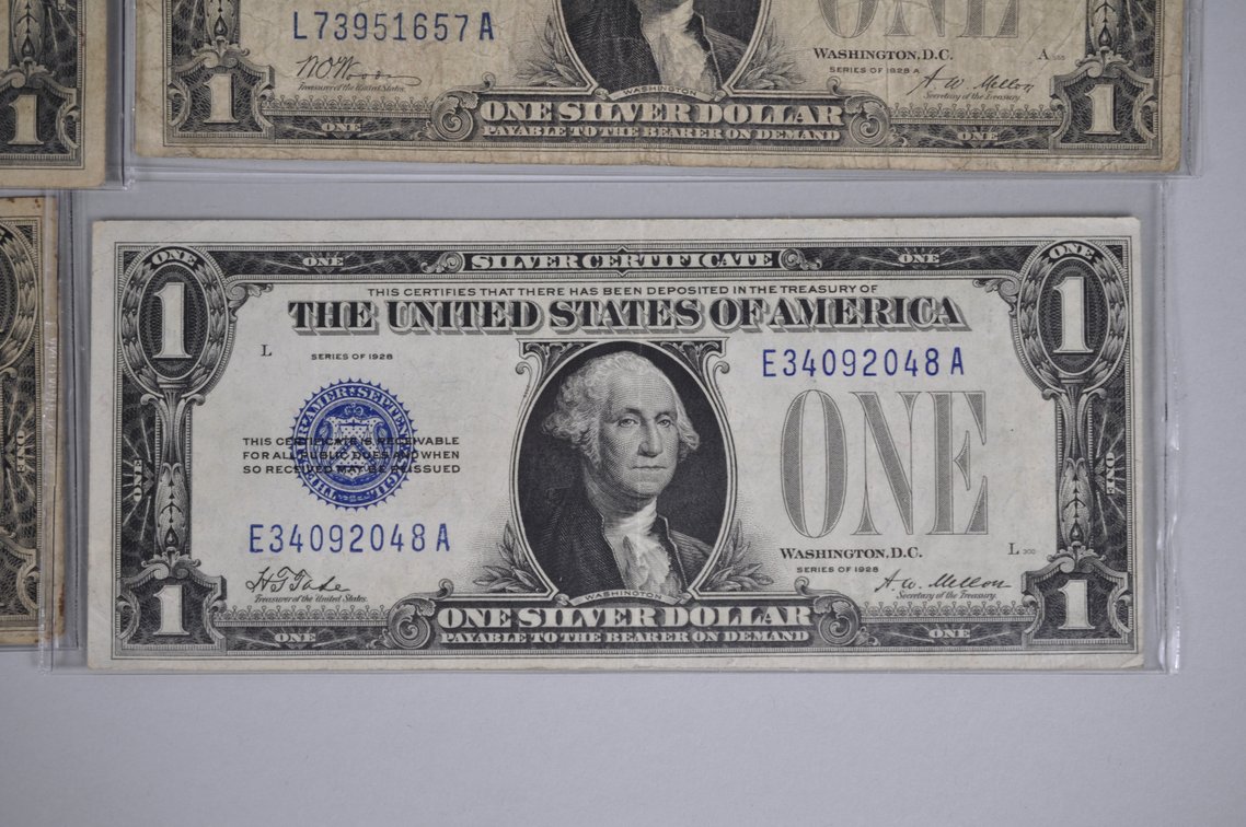 1928 One Dollar Blue Silver Certificate & 1935 Brown Hawaii, photo 8 of 15