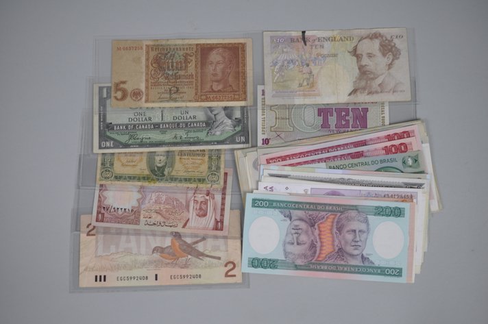 Assorted Foreign Banknotes of Various Countries