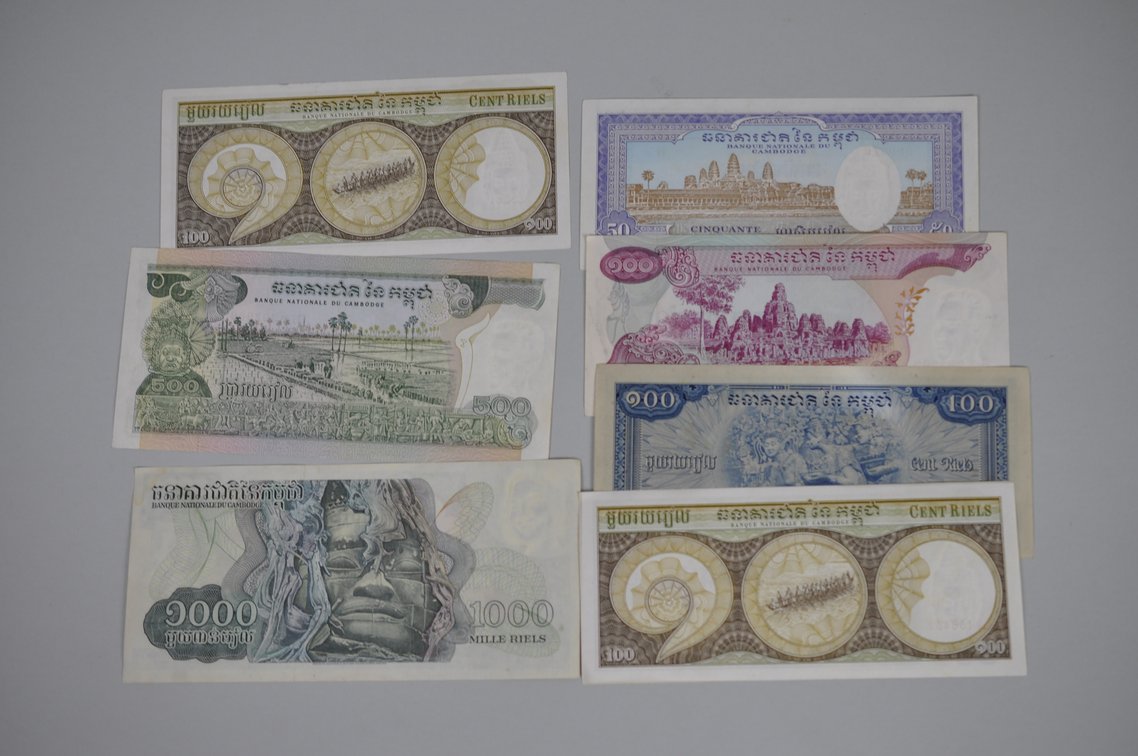 Assorted Foreign Banknotes of Various Countries, photo 9 of 20
