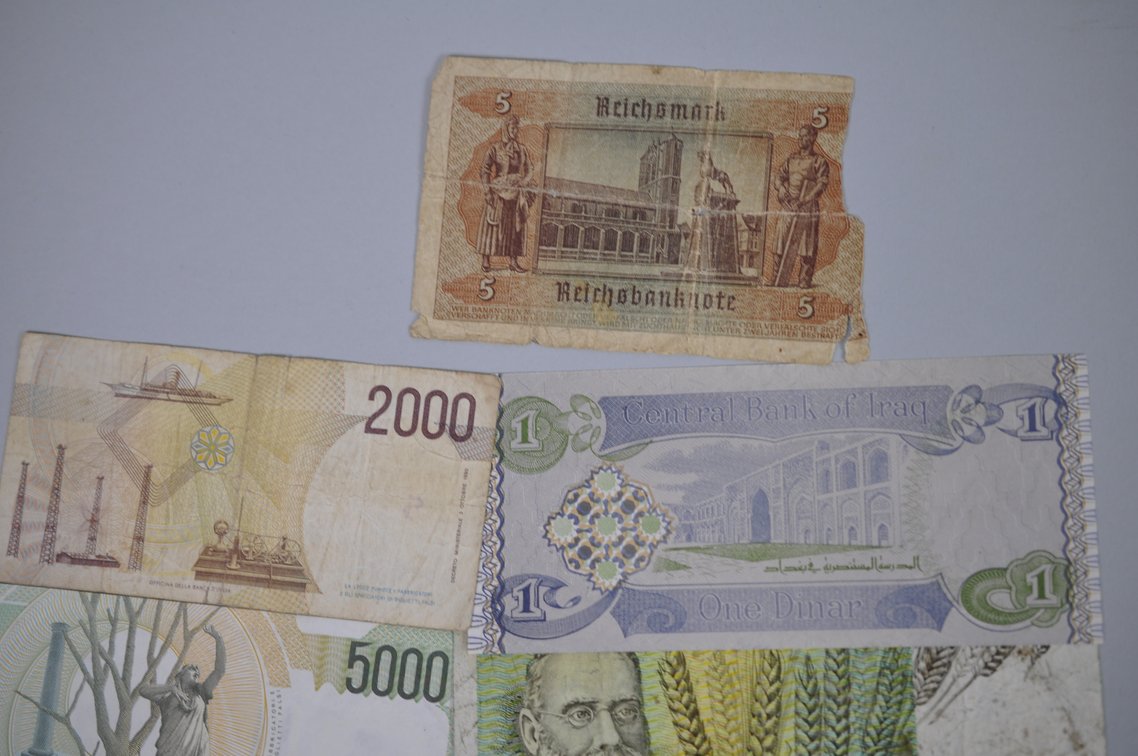 Assorted Foreign Banknotes of Various Countries, photo 14 of 20