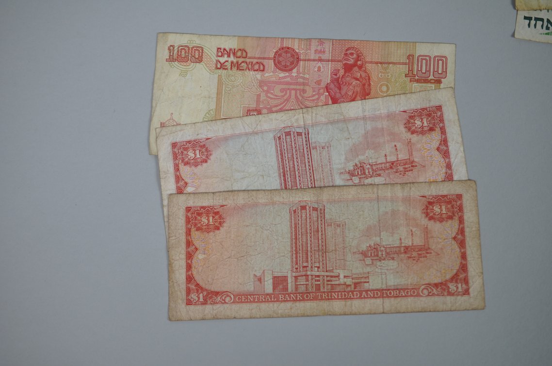 Assorted Foreign Banknotes of Various Countries, photo 3 of 20