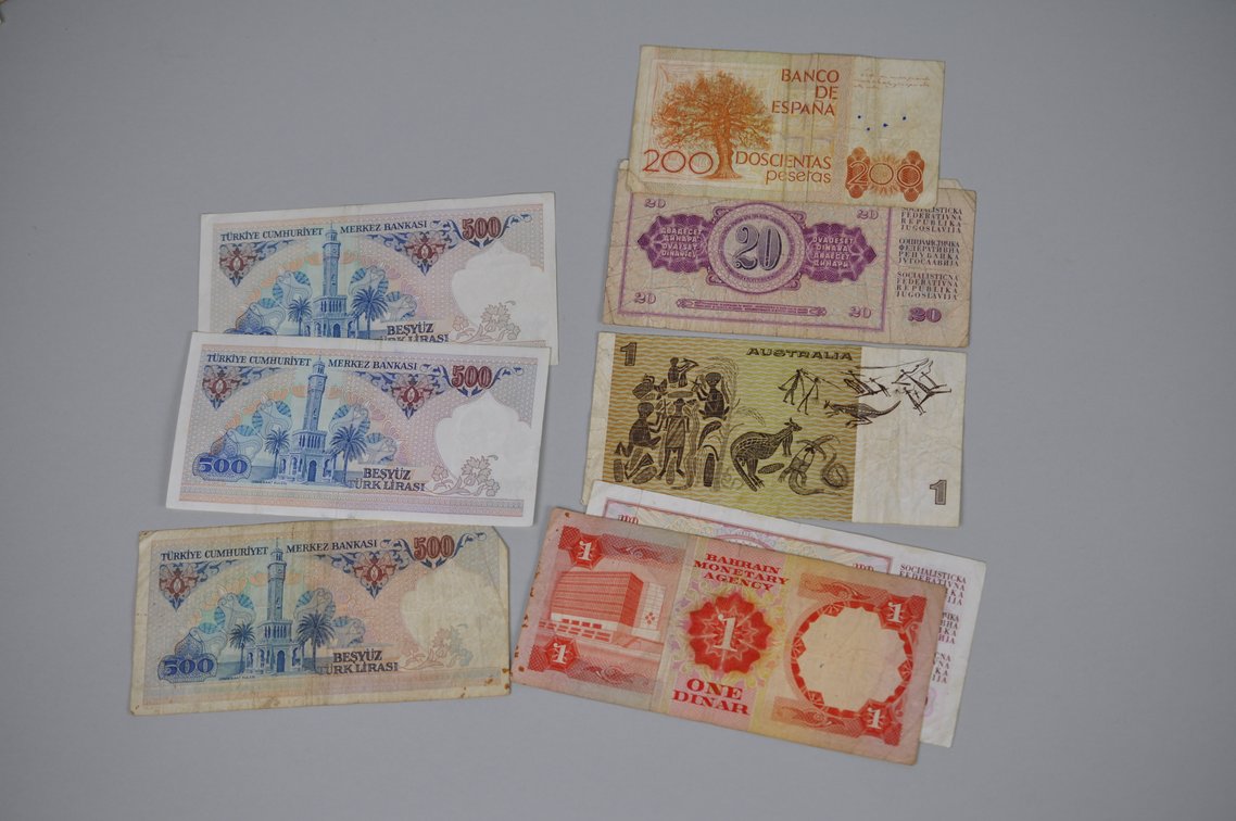 Assorted Foreign Banknotes of Various Countries, photo 7 of 20