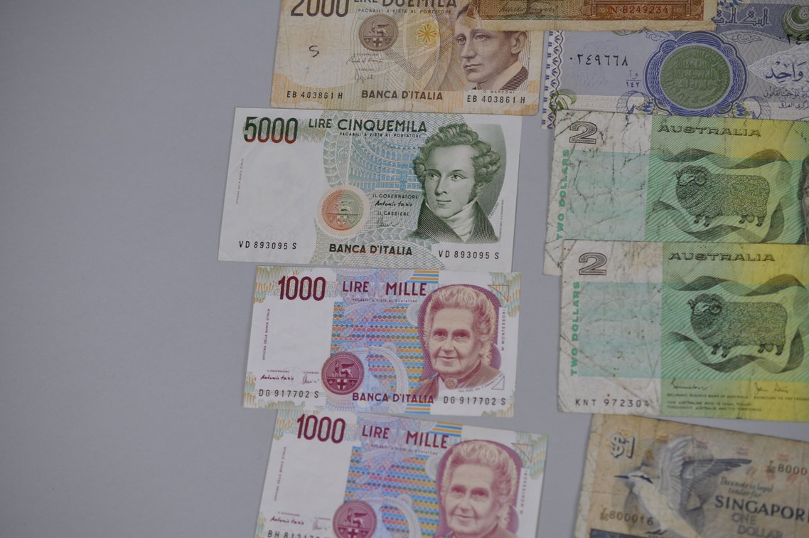 Assorted Foreign Banknotes of Various Countries, photo 10 of 20