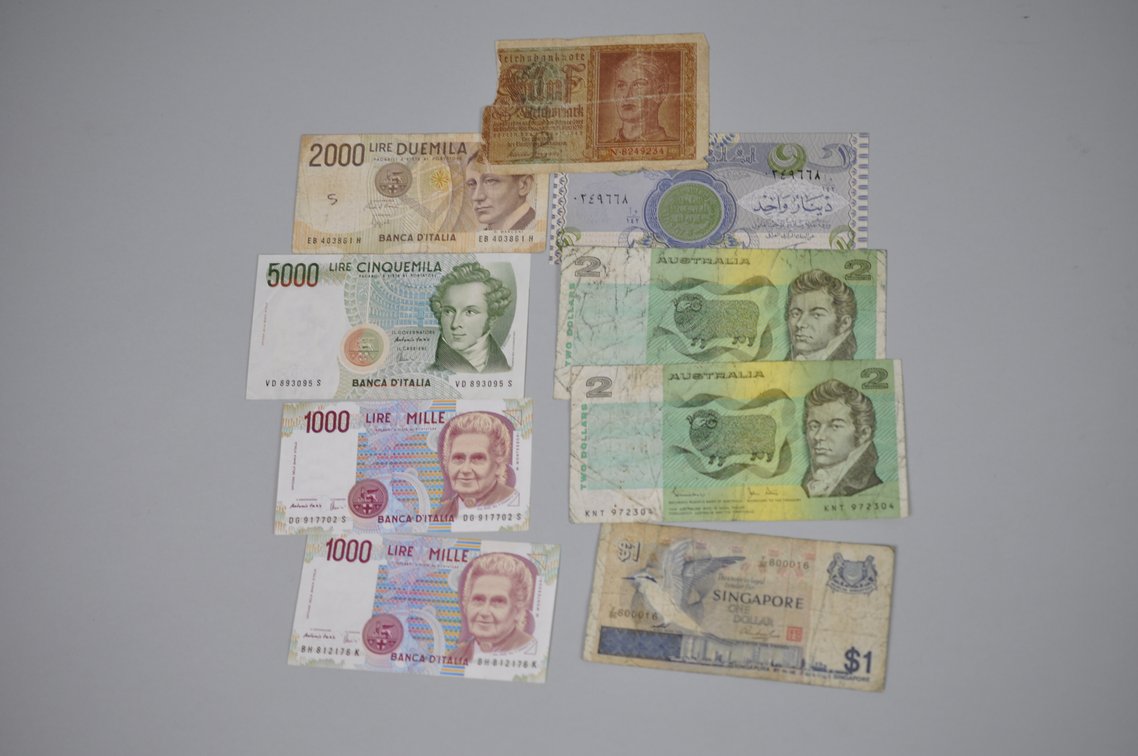 Assorted Foreign Banknotes of Various Countries, photo 8 of 20