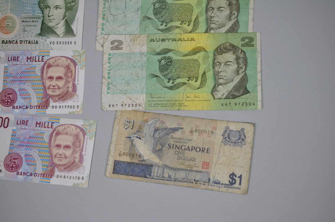 Assorted Foreign Banknotes of Various Countries, photo 9 of 20