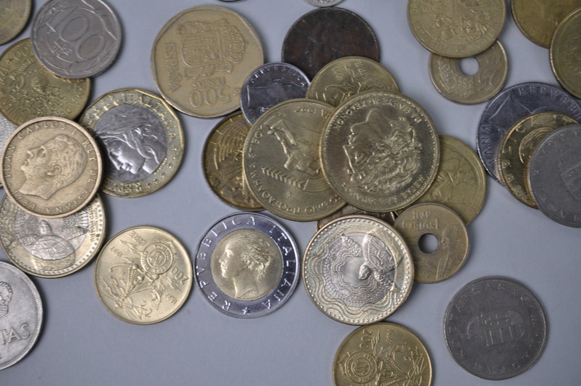 Assorted Coins, Tokens & 1962–63 Unc. Sets, photo 10 of 19