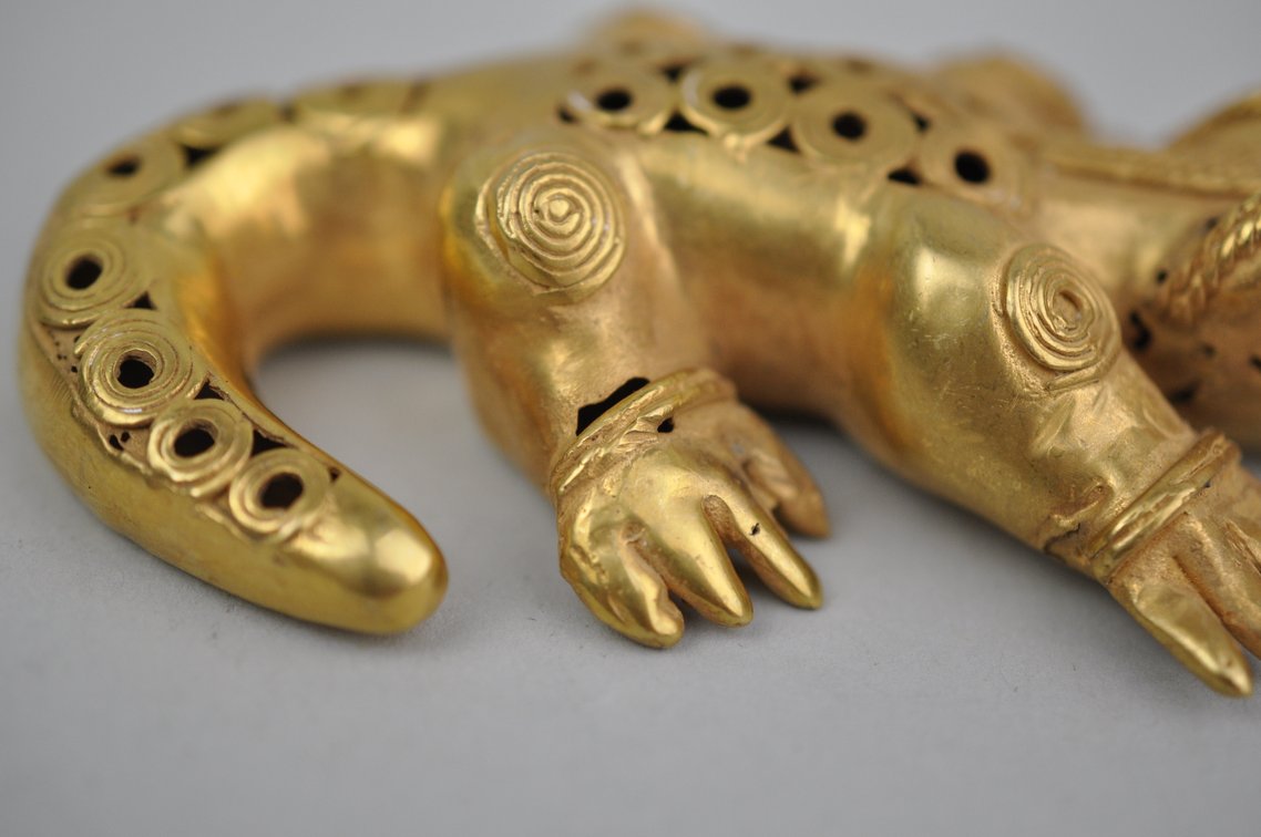 Zoomorphic Tairona Tumbaga Figure, photo 9 of 11