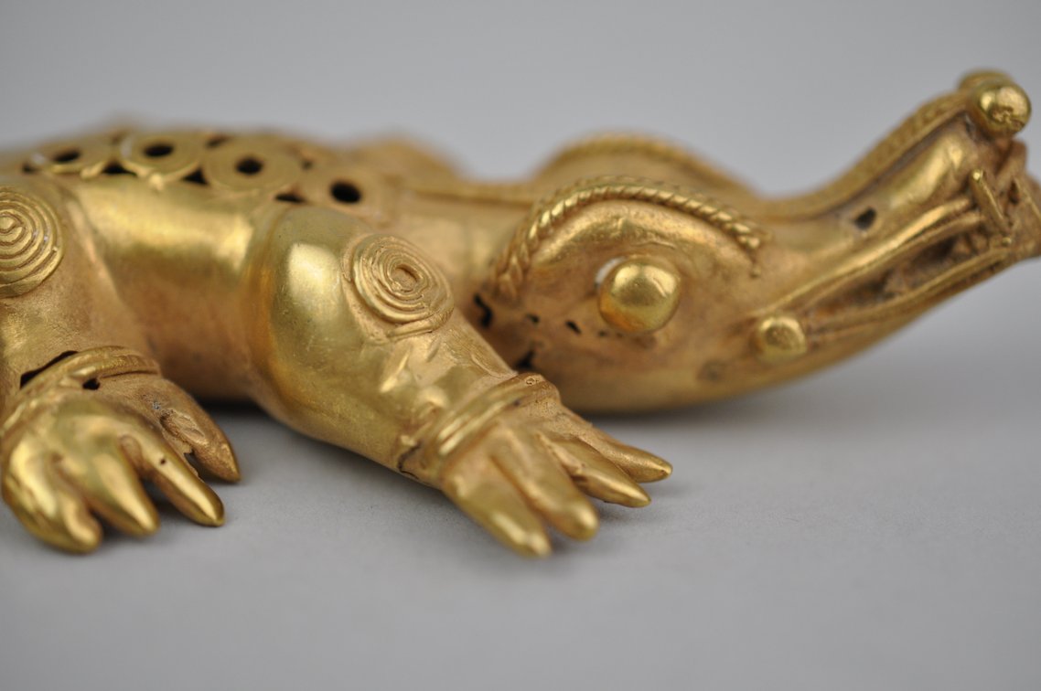 Zoomorphic Tairona Tumbaga Figure, photo 10 of 11