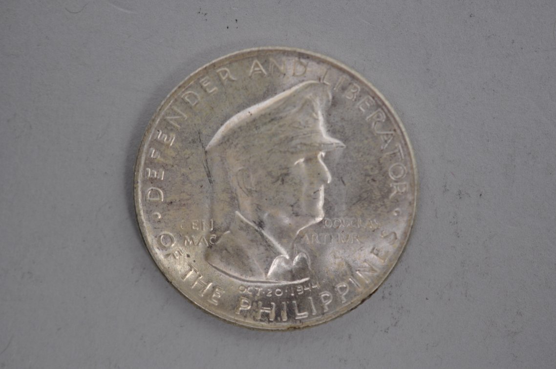 Assorted World Coins, photo 10 of 11