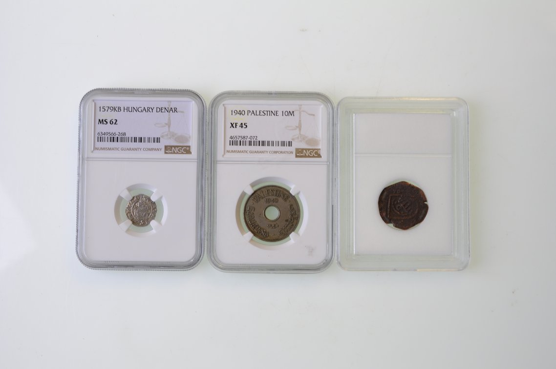 Assorted World Coins Slabbed, photo 2 of 6