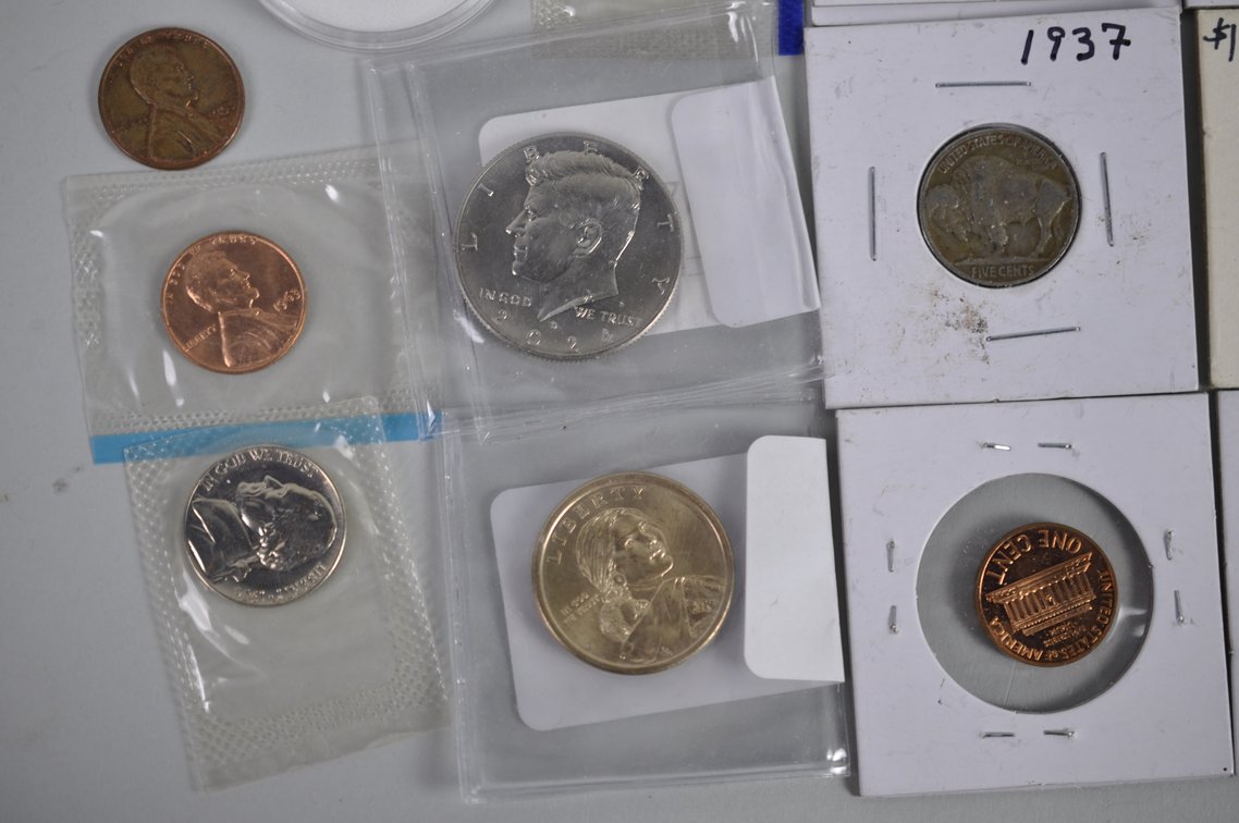 Assorted 20th and Early 21st Century Collectible Coins, photo 2 of 9