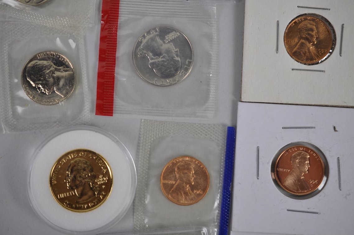 Assorted 20th and Early 21st Century Collectible Coins, photo 3 of 9