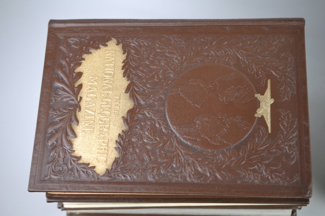 Vol. 147-156 National Geographic 1975-1979 Brown Leather Bound, photo 6 of 7