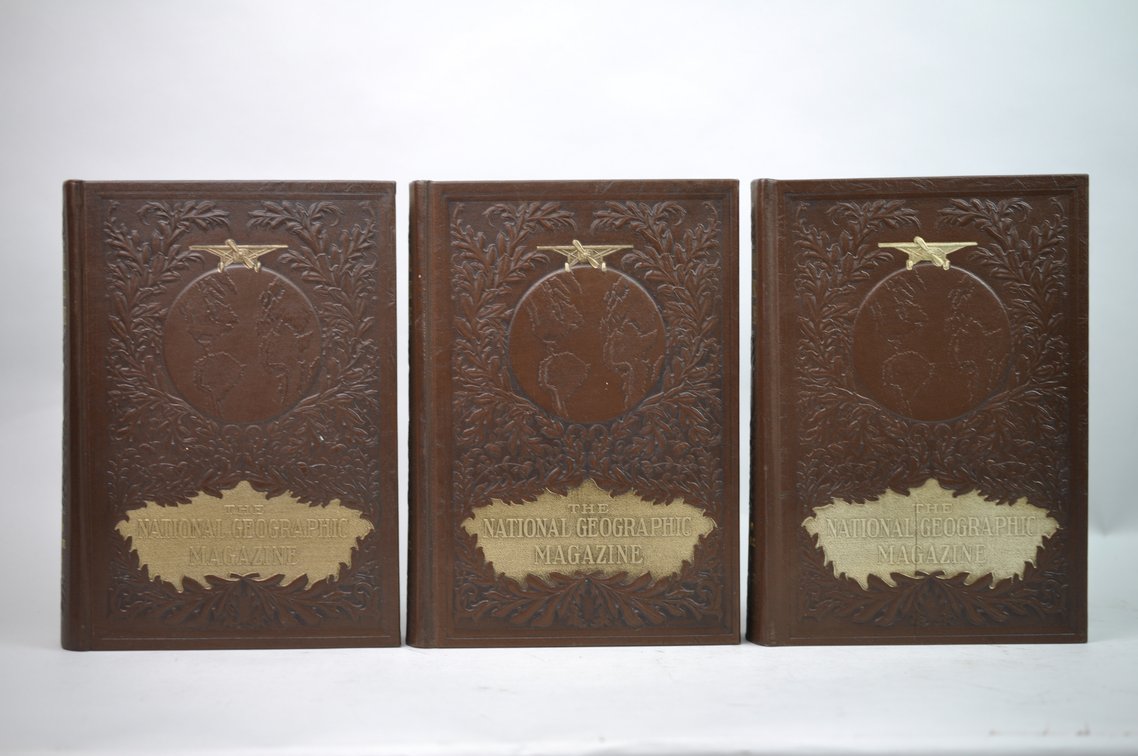 Vol. 137-146 National Geographic 1970-1974 Brown Leather Bound, photo 4 of 5