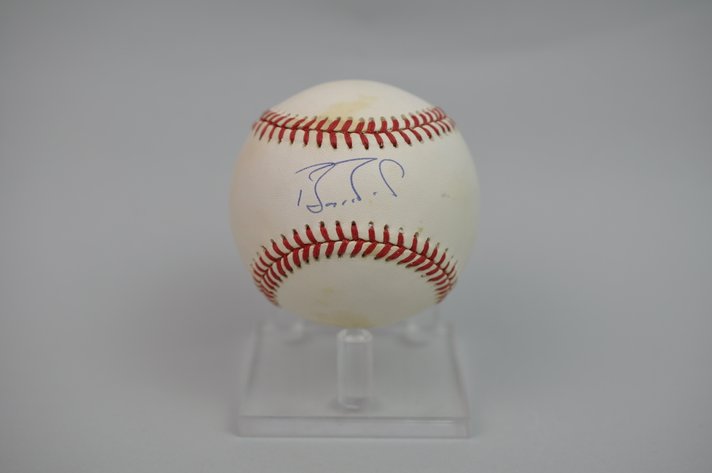 Barry Bonds Signed Ball in Blue Ink