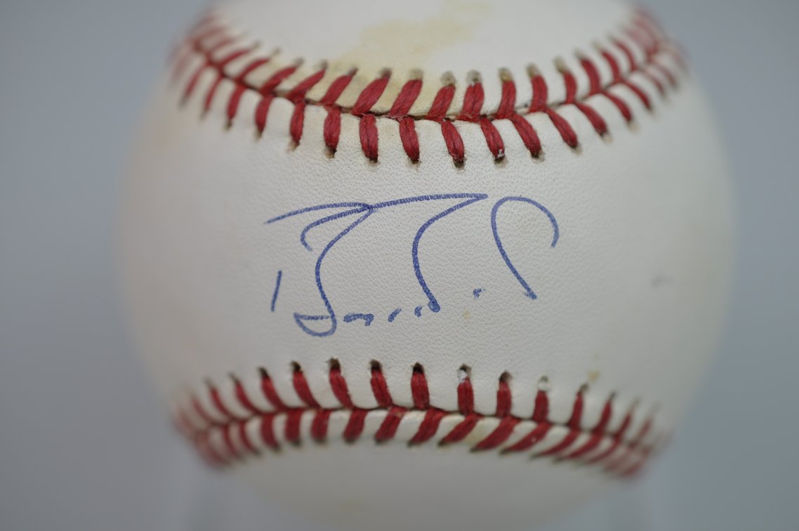 Barry Bonds Signed Ball in Blue Ink, photo 2 of 9