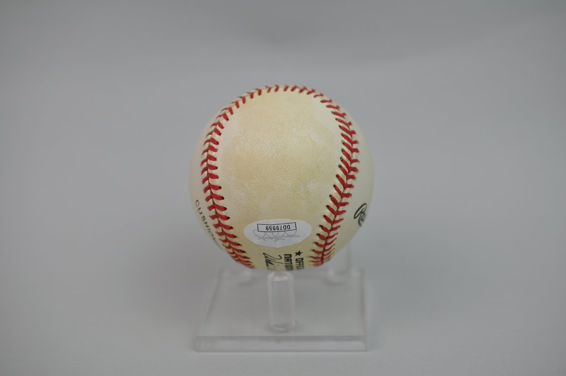 HR Record Holder-Barry Bonds Signed Ball, photo 8 of 9