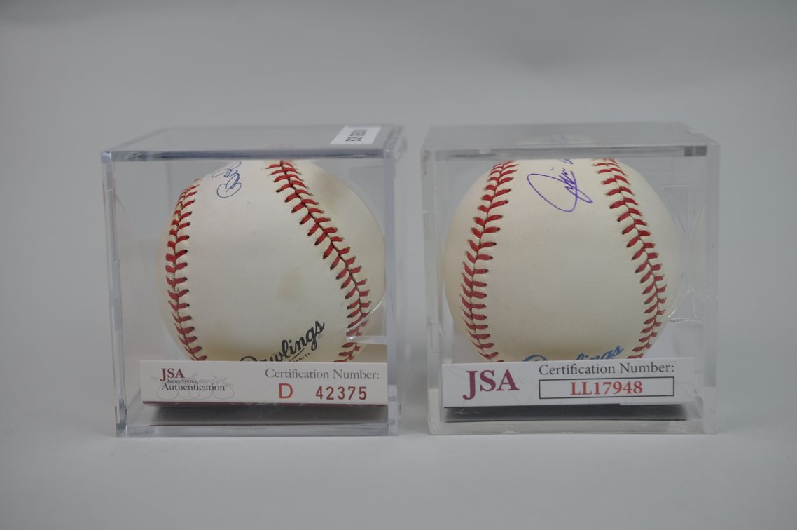 HOF Jim Catfish Hunter & Bob Gibson Signed Balls, photo 4 of 7
