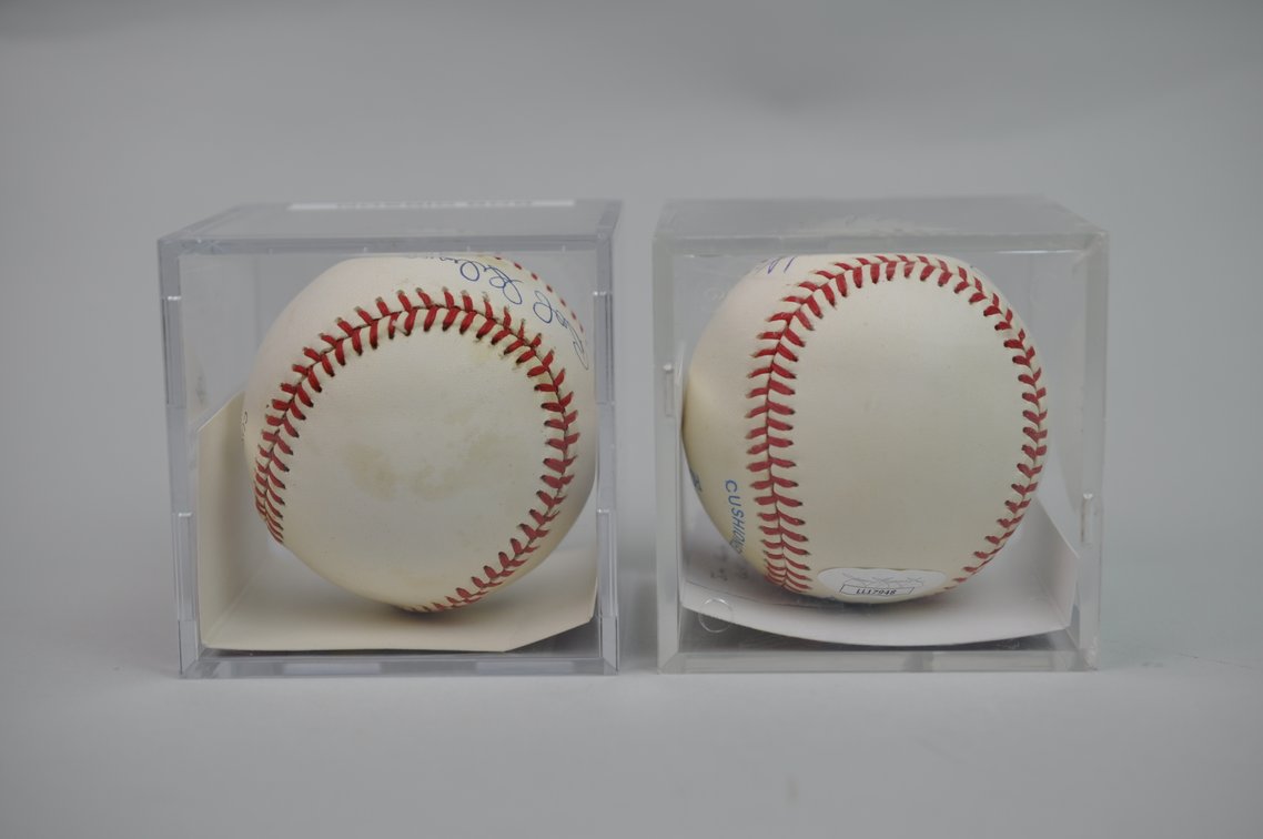 HOF Jim Catfish Hunter & Bob Gibson Signed Balls, photo 5 of 7