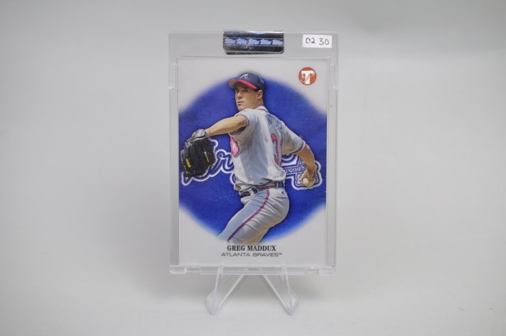 Greg Maddux Ltd Edition Refractor Card