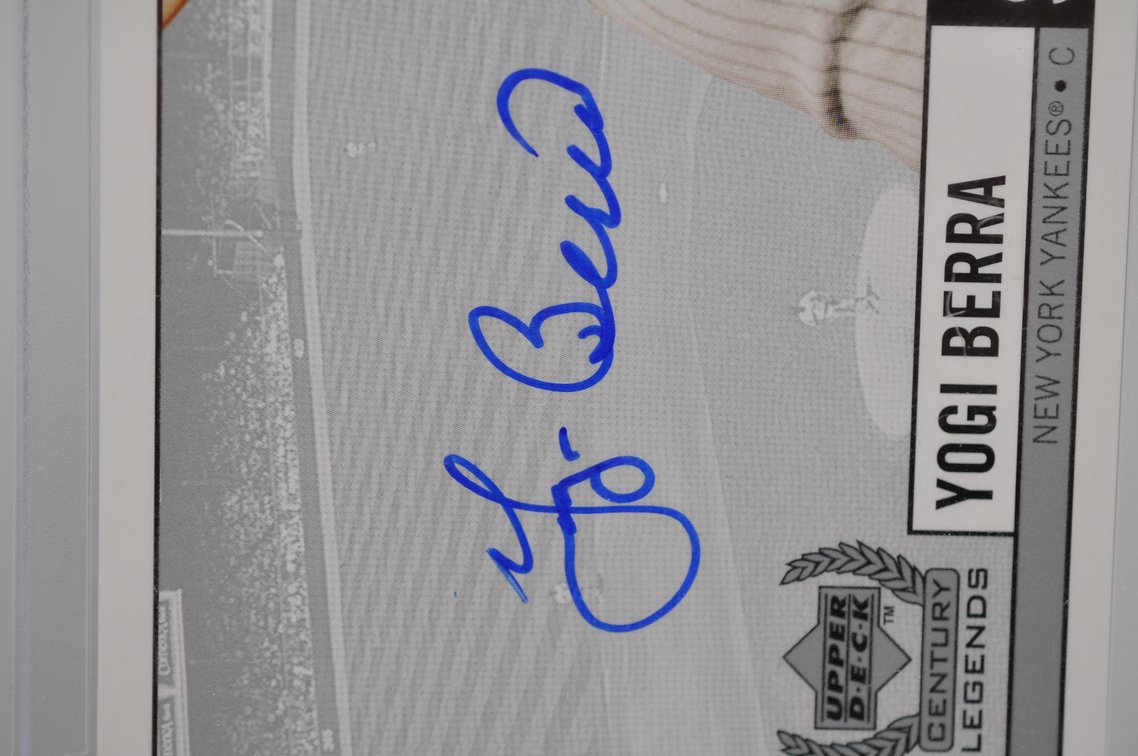 Yogi Berra Signed Baseball Card, photo 3 of 5