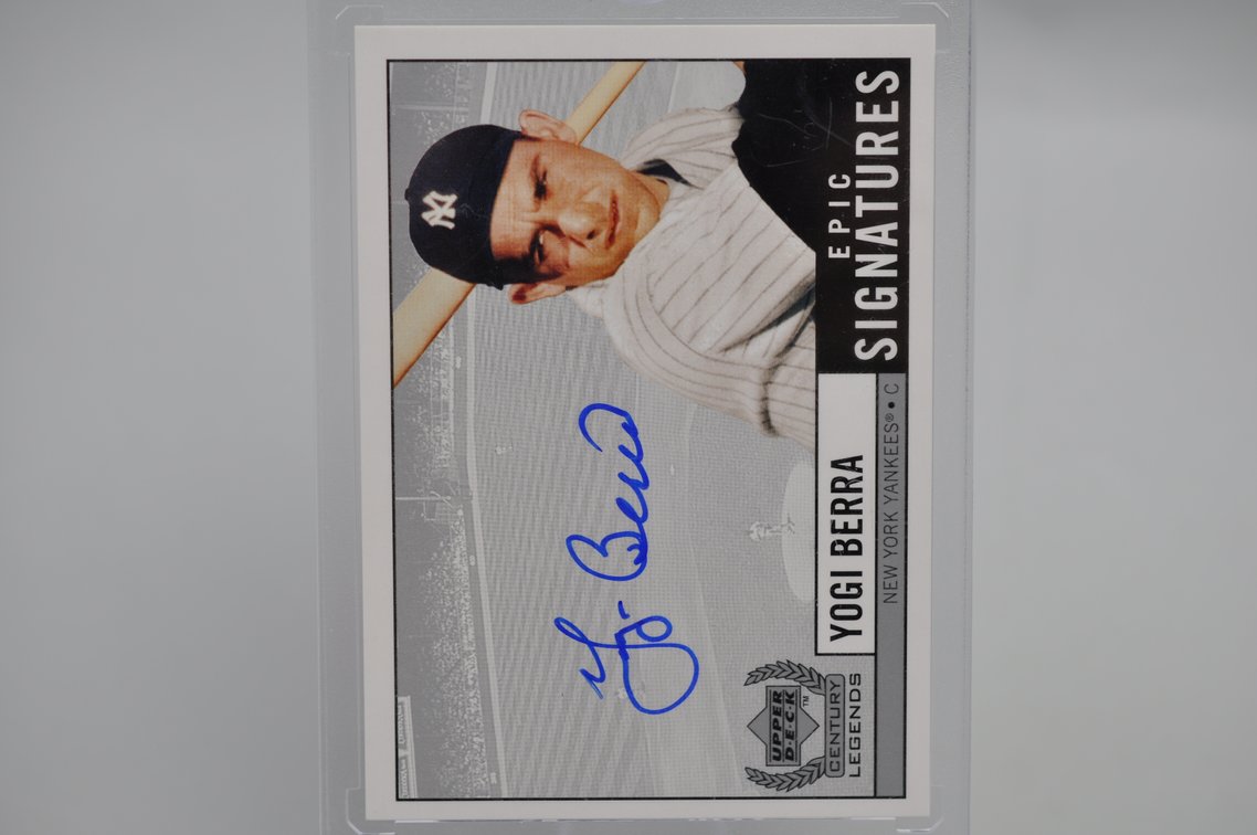 Yogi Berra Signed Baseball Card, photo 2 of 5