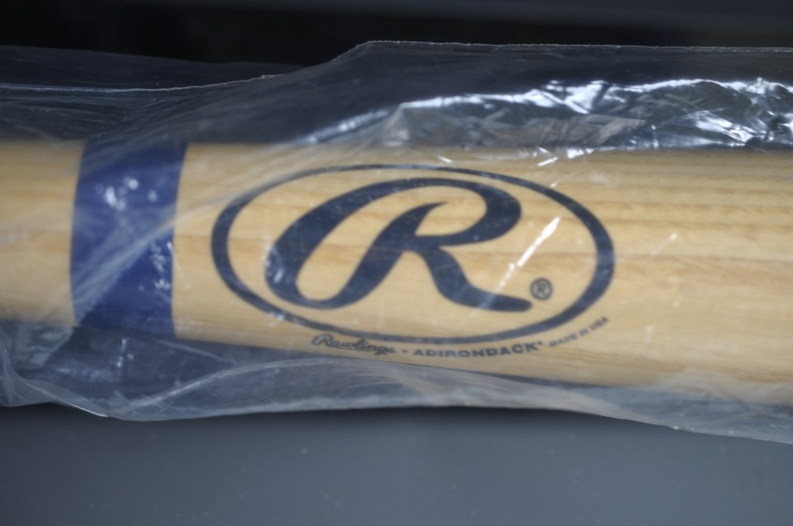 Signed Baseball Bats in Cases with COA, photo 4 of 8