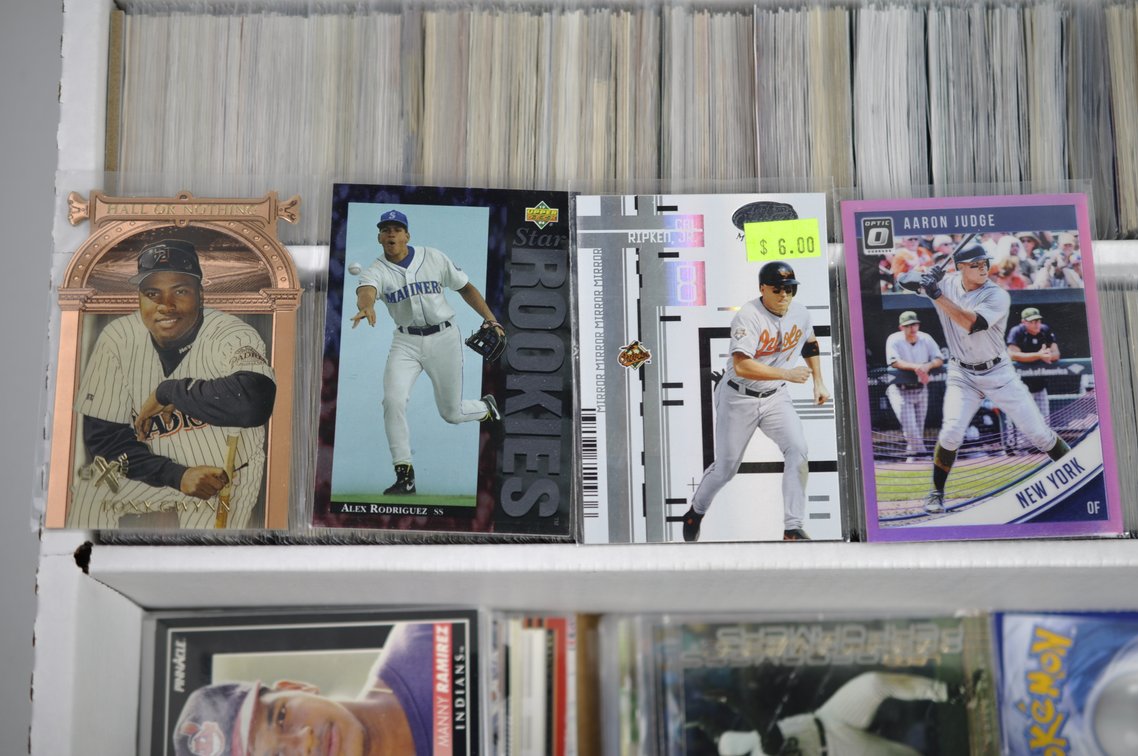 Mixed Sports Card Lot, photo 13 of 15
