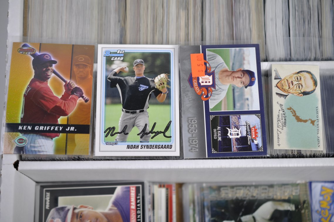 Mixed Sports Card Lot, photo 11 of 15