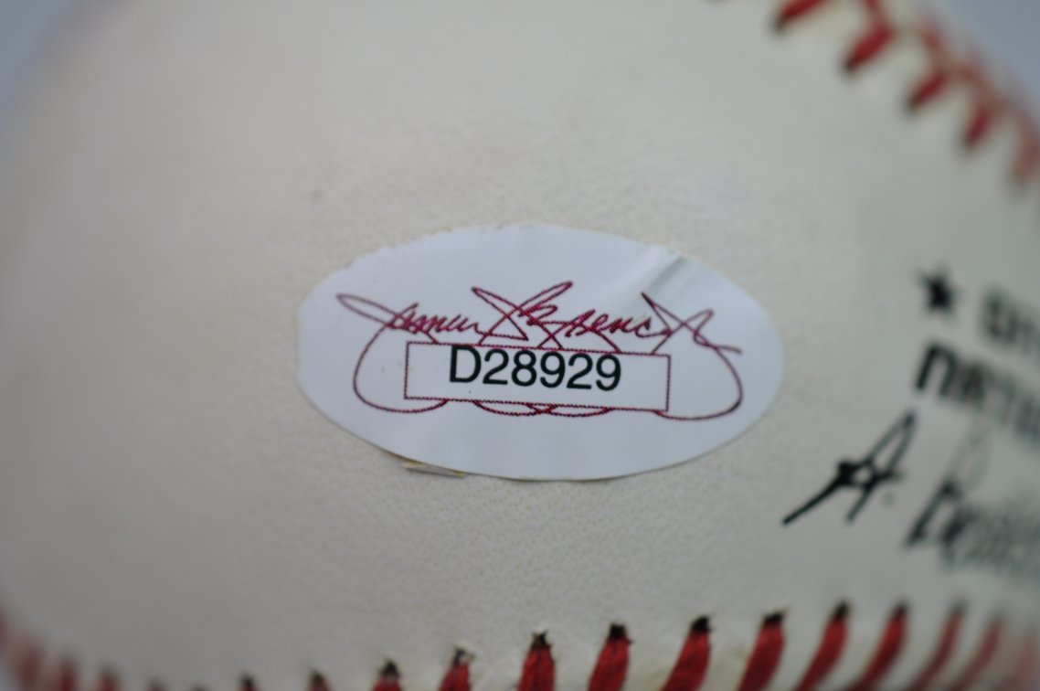 Pete Rose Inscribed Ball in 1985, photo 3 of 9