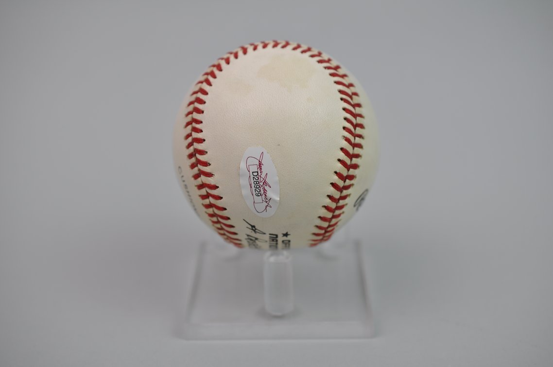 Pete Rose Inscribed Ball in 1985, photo 8 of 9