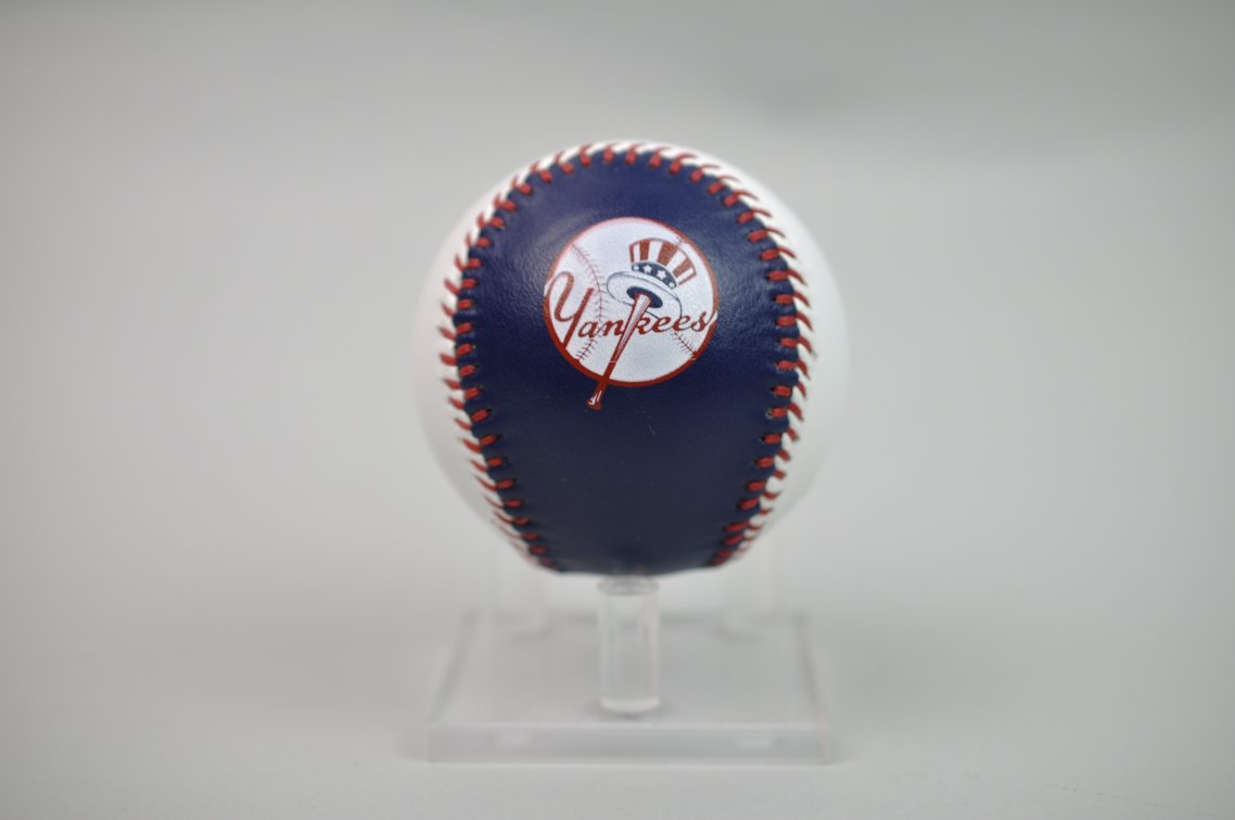 Yogi Berra Signed Yankees Ball, photo 4 of 8