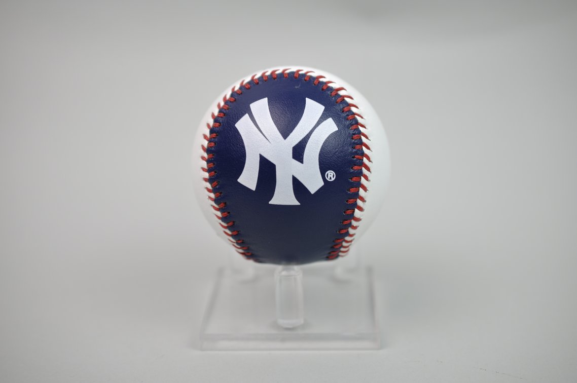 Yogi Berra Signed Yankees Ball, photo 5 of 8