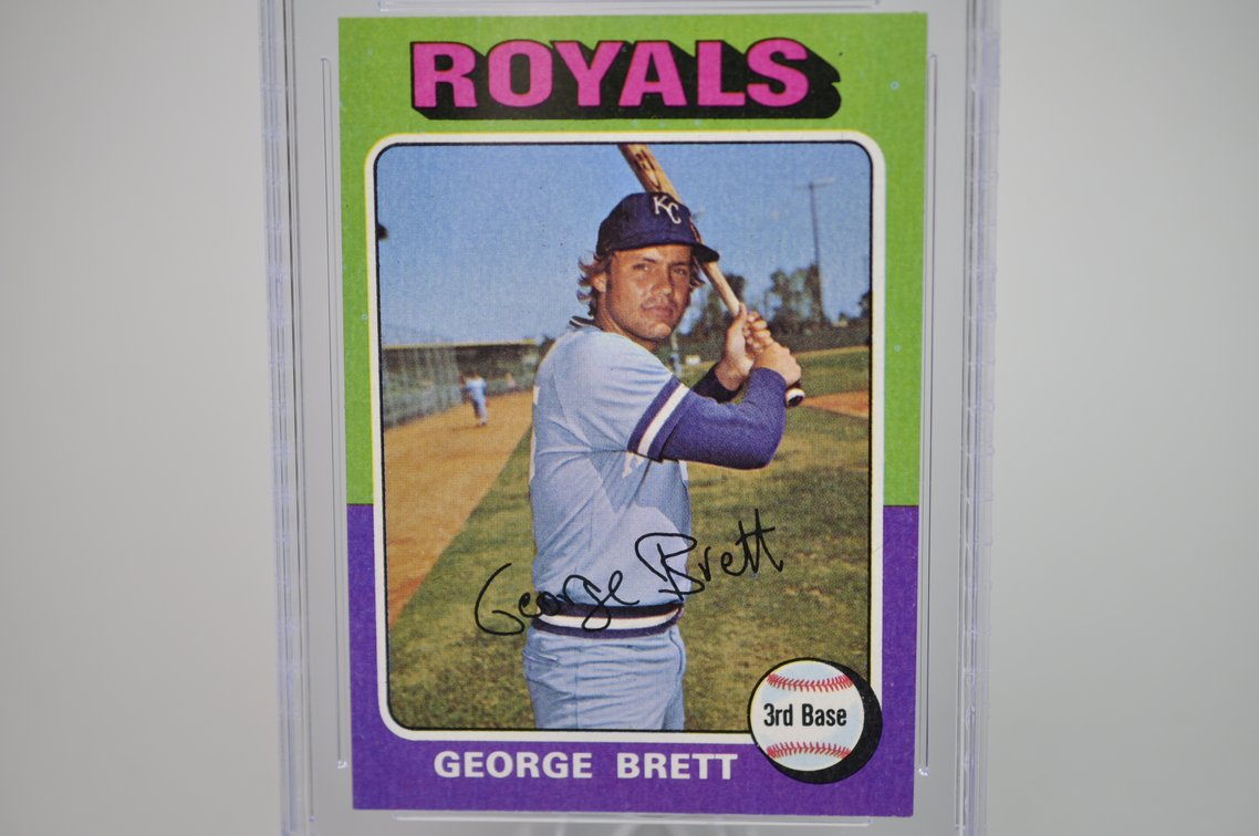 1975 George Brett #228 CGC 7 Graded Card, photo 2 of 4
