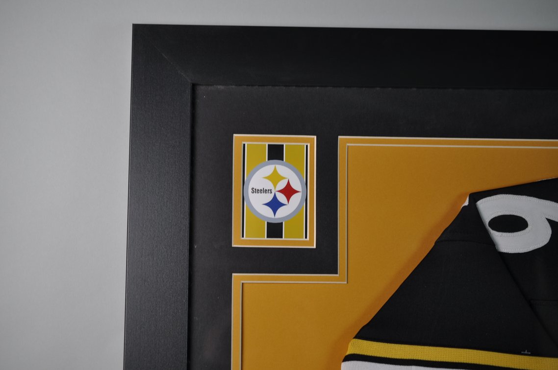 Signed and Framed Steelers Jersey, Le'Veon Bell, photo 2 of 11
