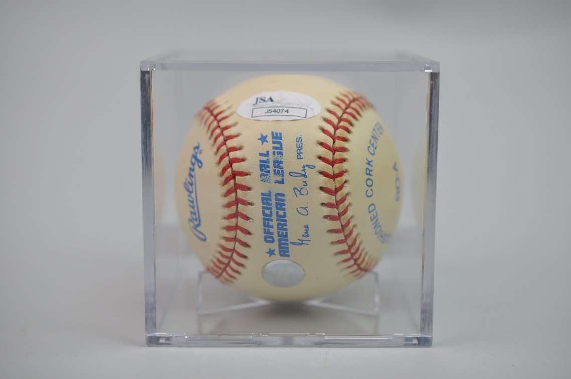 Reggie Jackson Signed Baseball, photo 4 of 7