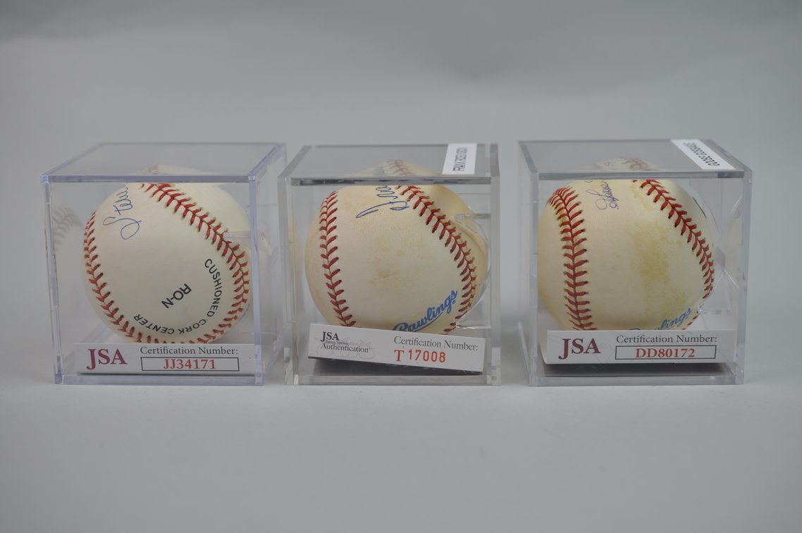 Baseballs Signed by Famous Players of the 70's, photo 5 of 9