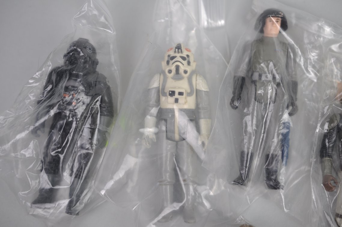 Vintage Star Wars Darth Vader Case w/Figures, photo 10 of 16