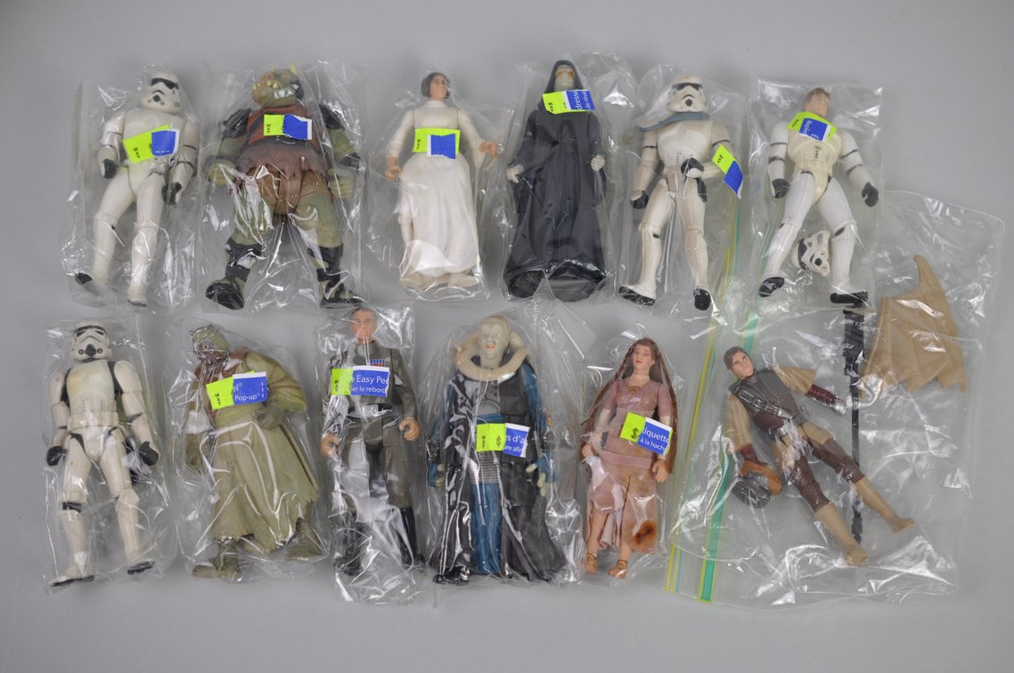 Vintage Star Wars C-3PO Case w/Figures, photo 15 of 19