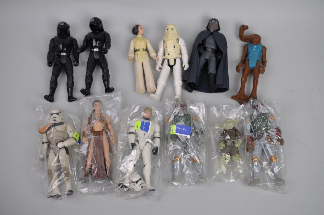 Vintage Star Wars C-3PO Case w/Figures, photo 9 of 19