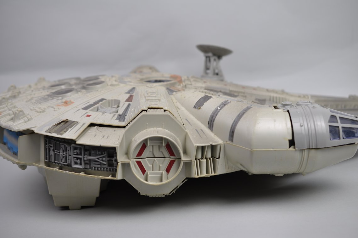 1995 Star Wars Millennium Falcon, photo 12 of 15