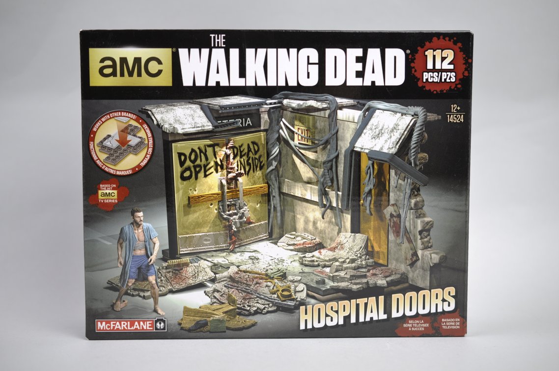 Walking Dead: Buildings, Cards, and Books, photo 19 of 20