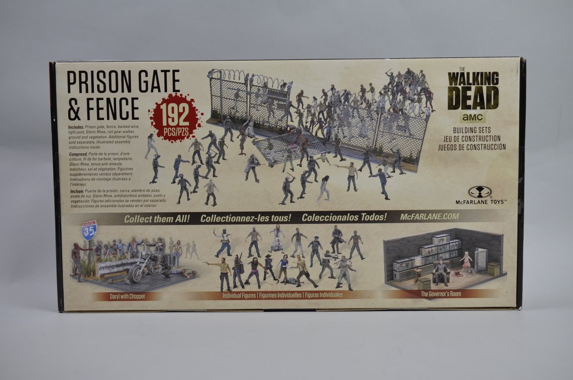 Walking Dead: Buildings, Cards, and Books, photo 12 of 20