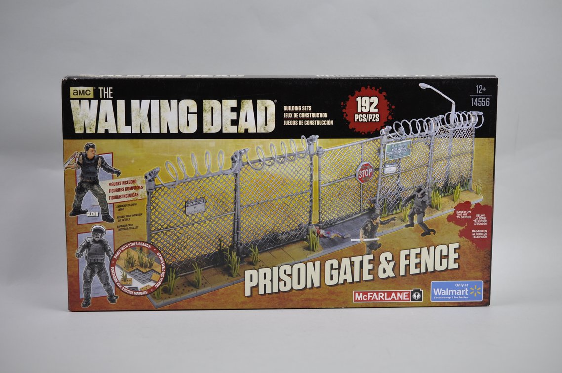 Walking Dead: Buildings, Cards, and Books, photo 11 of 20