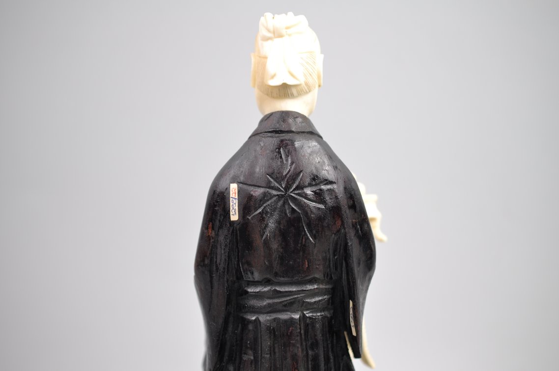 Okimono Japanese Carved Figure, Meiji Period, photo 11 of 19